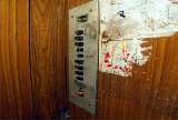 В доме №45 по улице Ижорского батальона в Пскове до конца 2013 заменят три пассажирских лифта